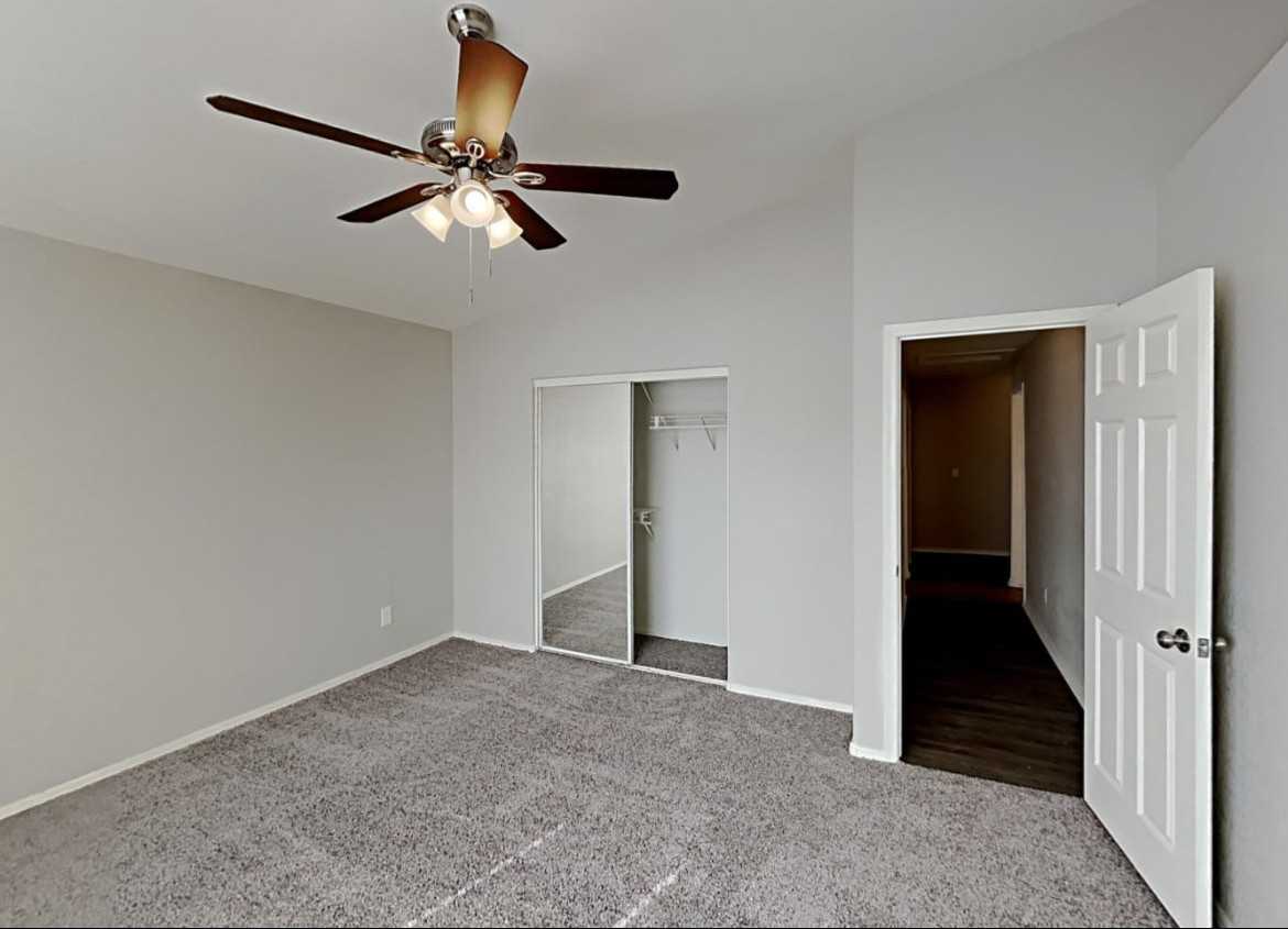 125 Ludlow Dr - Photo 7 of 10