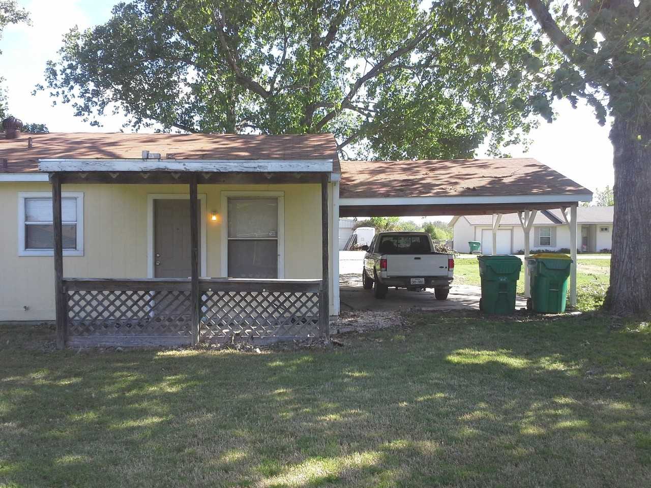 3324 Dorothy Ln - Photo 3 of 14