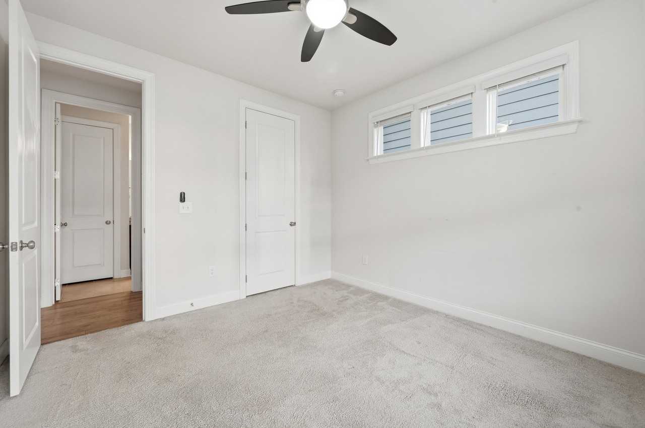 829 Summit Crest Ct - Photo 4 of 20