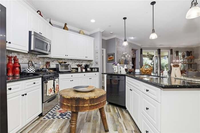 20317 Julia Ln - Photo 6 of 16