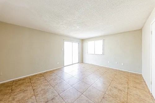6937 W Haven Ave - Photo 6 of 10
