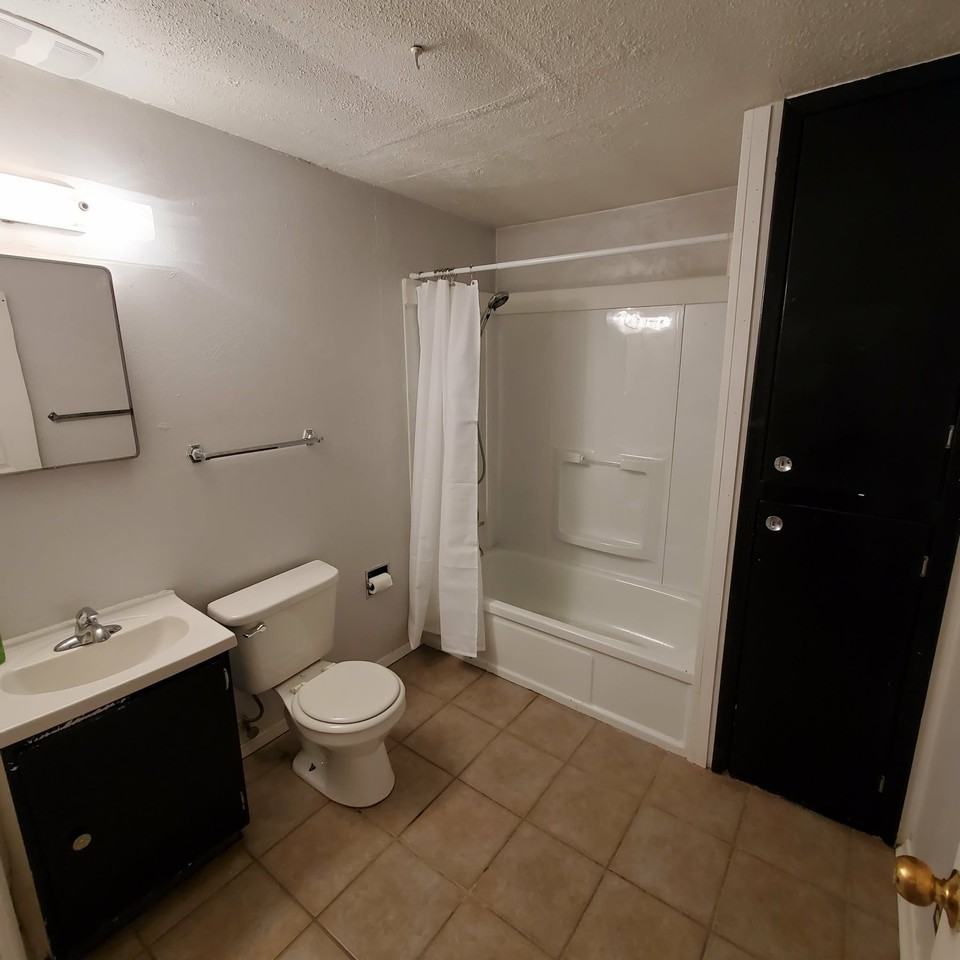 2523 8th Ave #2 - Photo 5 of 5