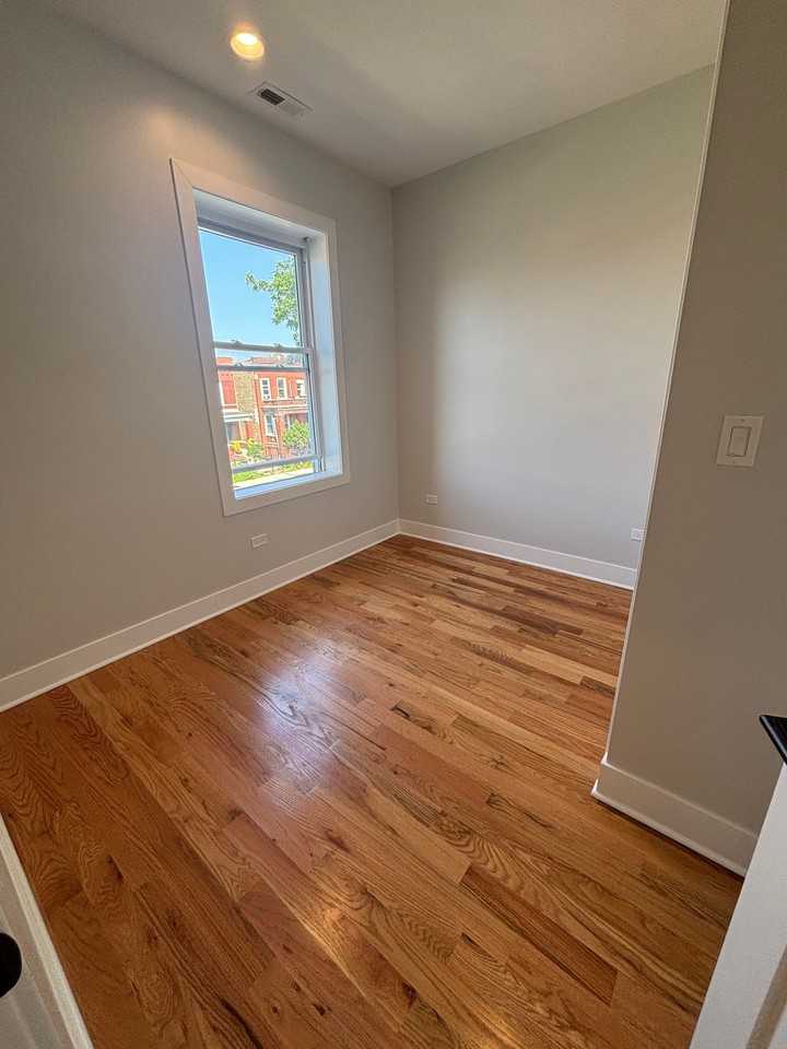 923 N Drake Ave #2 - Photo 5 of 12