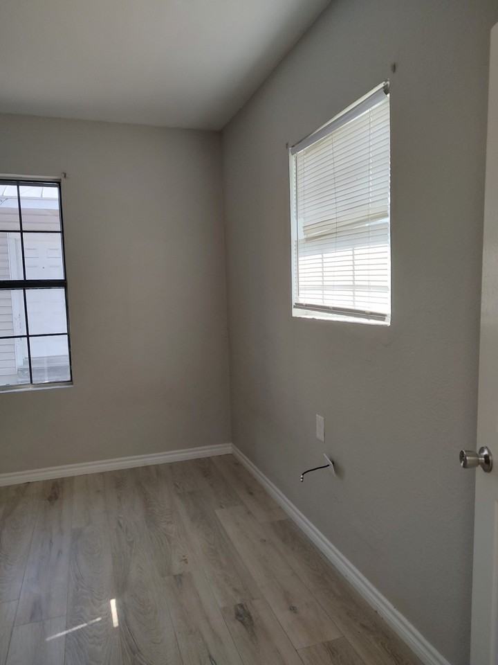 551 Cincinnati Ave #3 - Photo 2 of 9