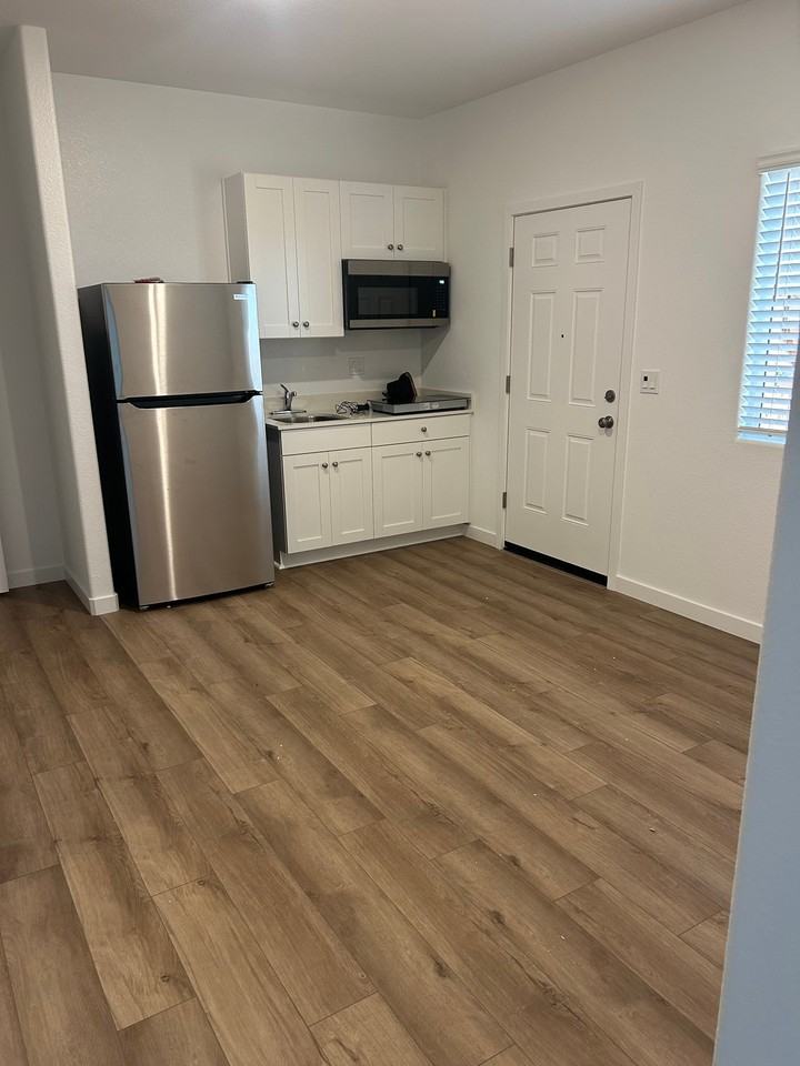 12659 Ironbow Way - Photo 4 of 8