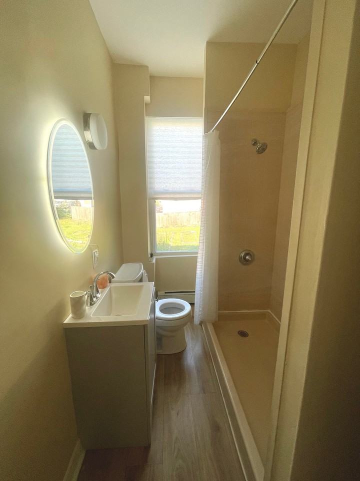 498 Washington St #1 - Photo 2 of 8