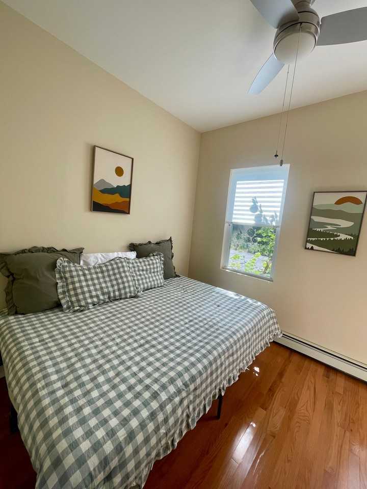 498 Washington St #1 - Photo 3 of 8