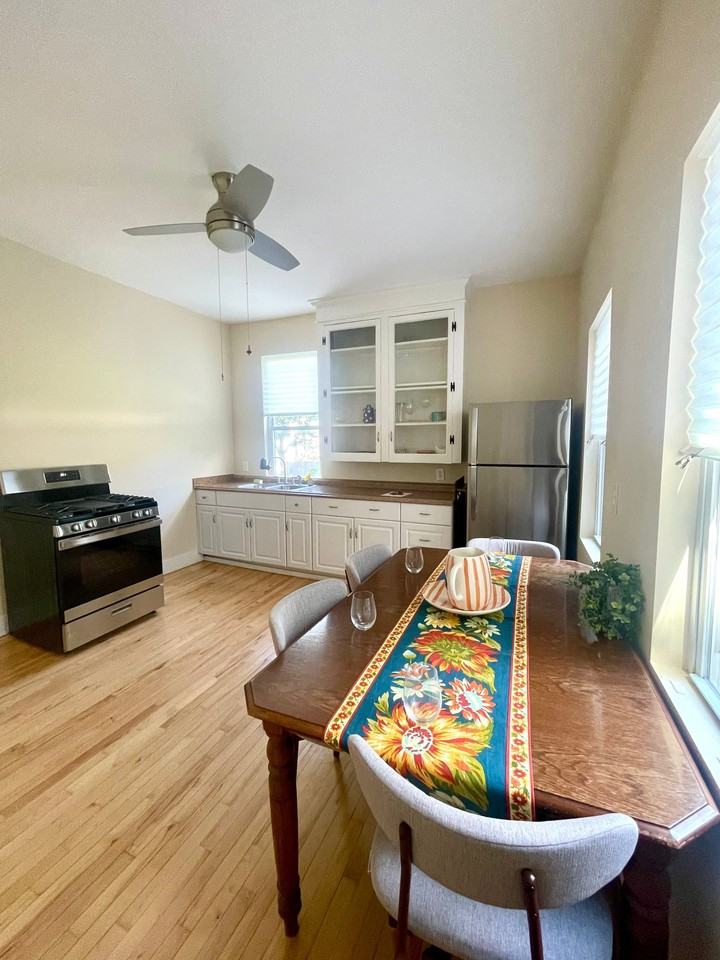 498 Washington St #1 - Photo 4 of 8