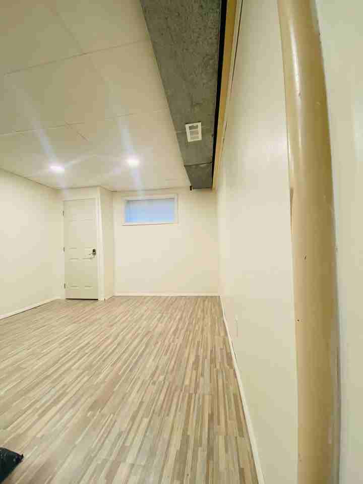 5504 Q - Photo 2 of 3