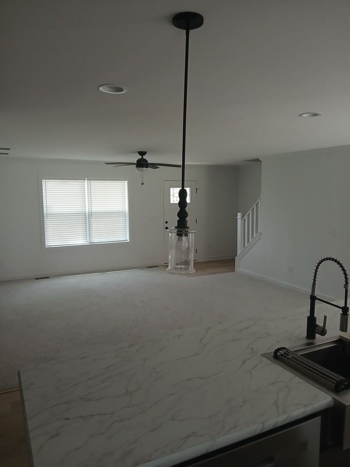 315 Goswick Rd - Photo 4 of 15