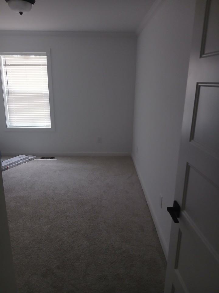 315 Goswick Rd - Photo 7 of 15