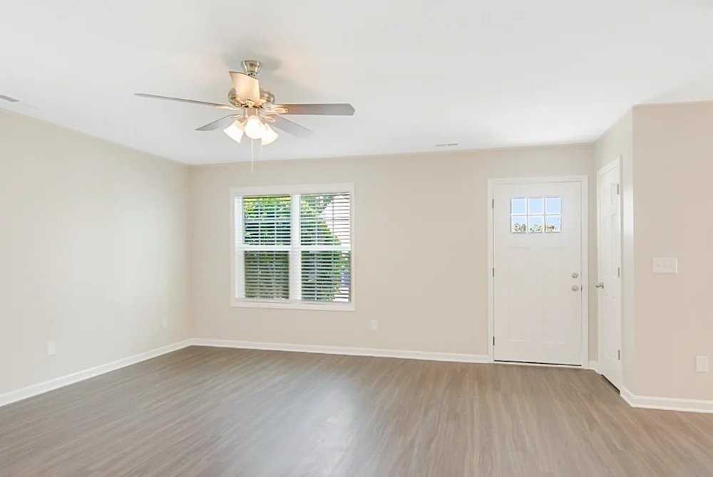 3705 Wyndcliff Ct - Photo 2 of 20