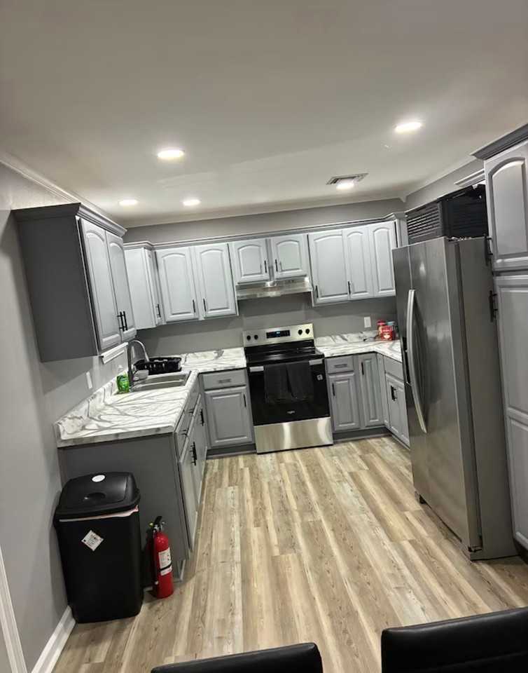 213 Terry Dr - Photo 3 of 4