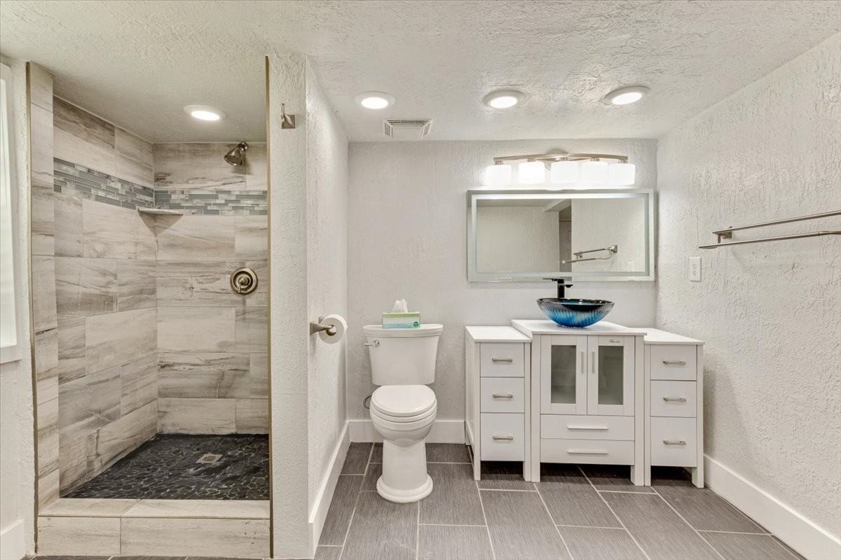 672 Sw #3 - Photo 6 of 12