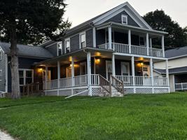 featured image of 10907 N Woodstock St #A