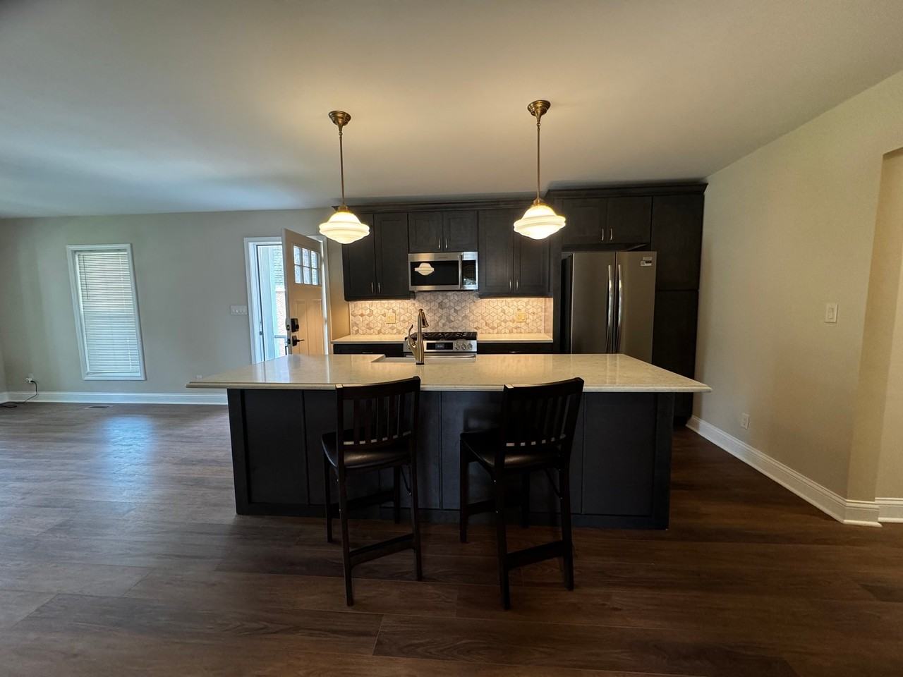 10907 N Woodstock St #A - Photo 3 of 7