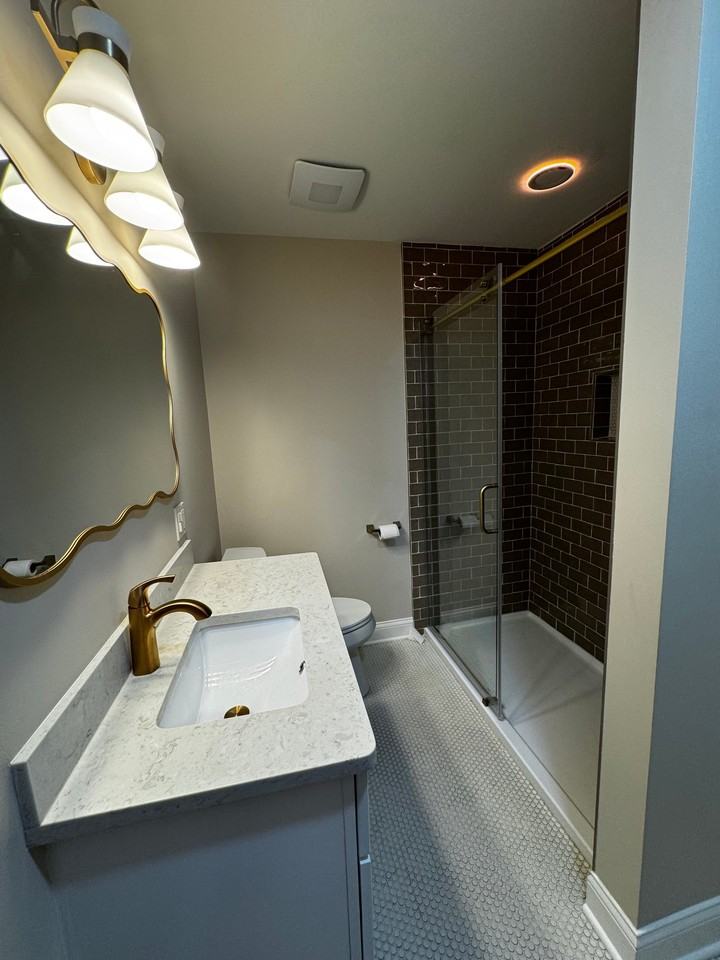10907 N Woodstock St #A - Photo 4 of 7