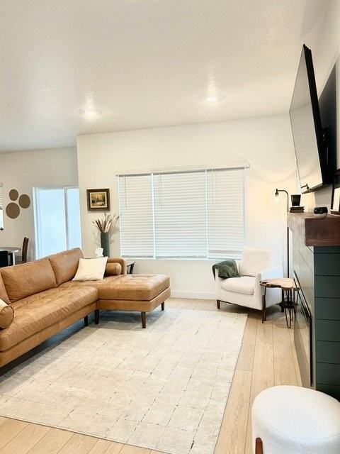 2302 N Canal View Ln - Photo 2 of 14