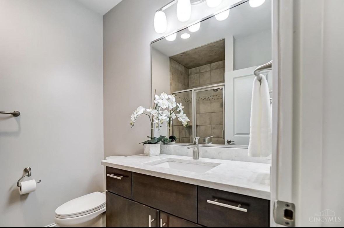 406 Stanley Ave #NA - Photo 2 of 20