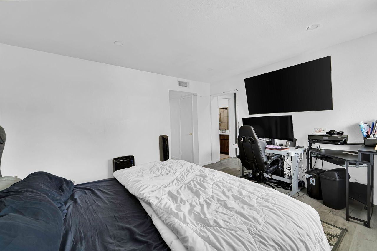 1256 Patricia Ave #15 - Photo 4 of 21