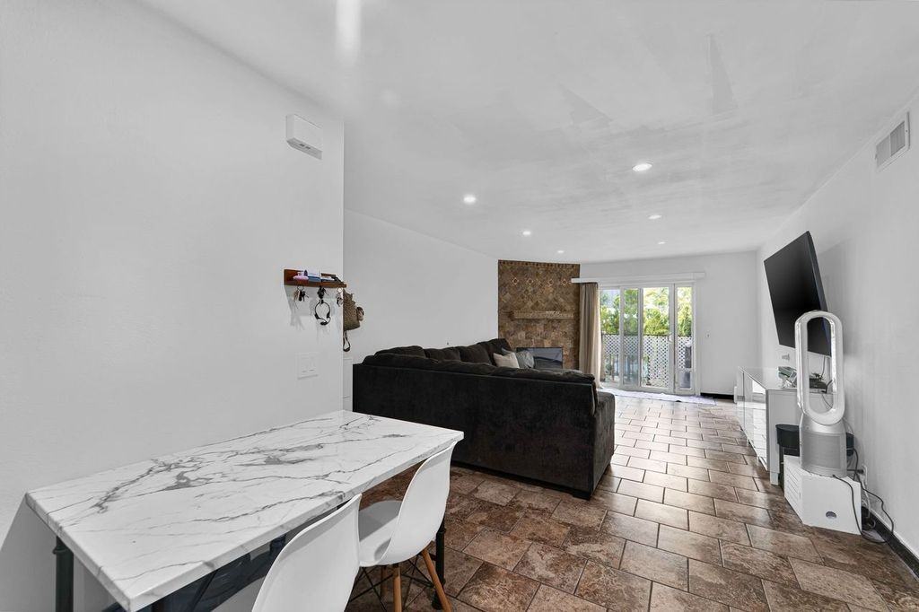 1256 Patricia Ave #15 - Photo 7 of 21