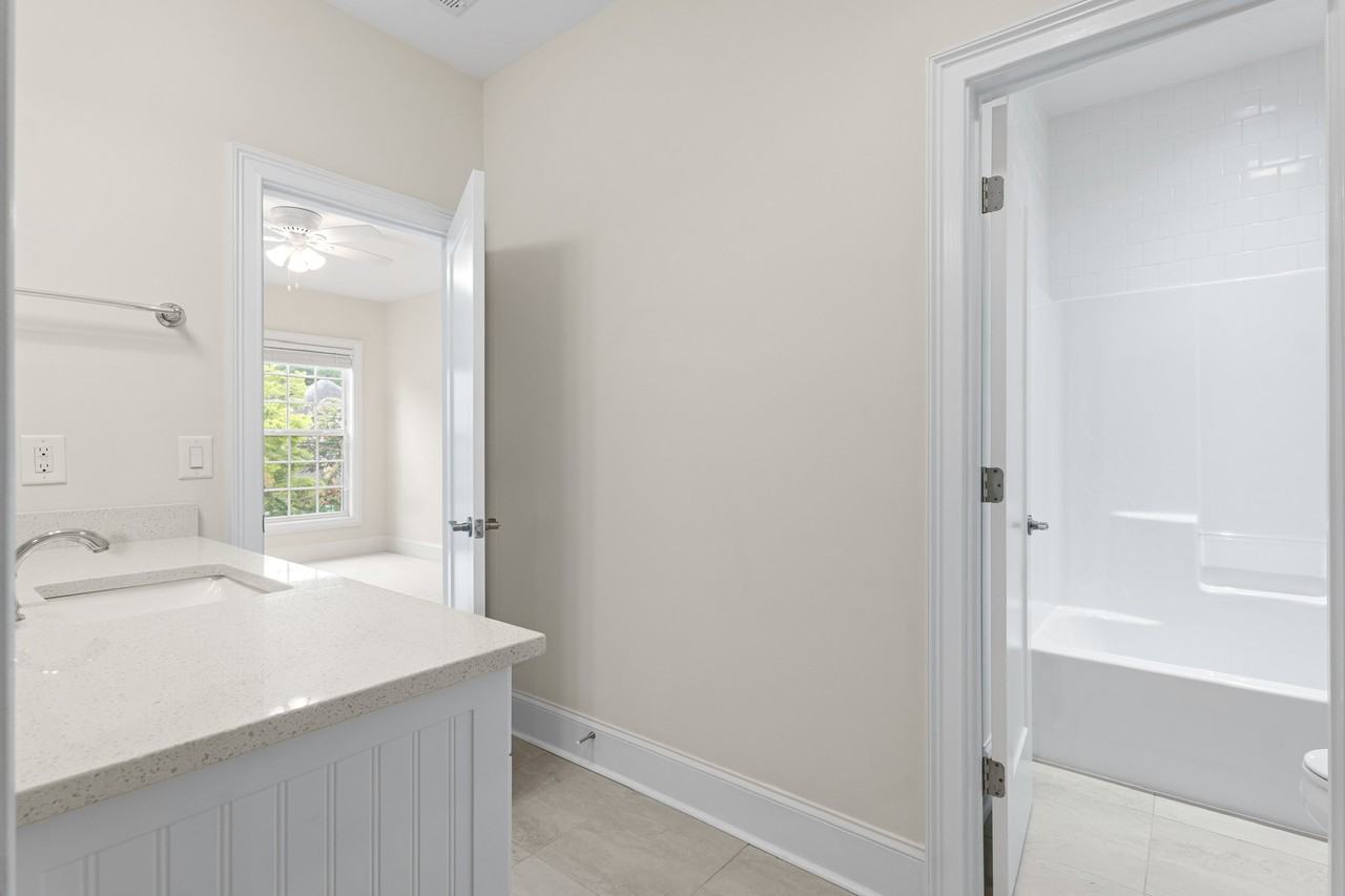 1025 N Sharon Amity Rd #NA - Photo 3 of 37