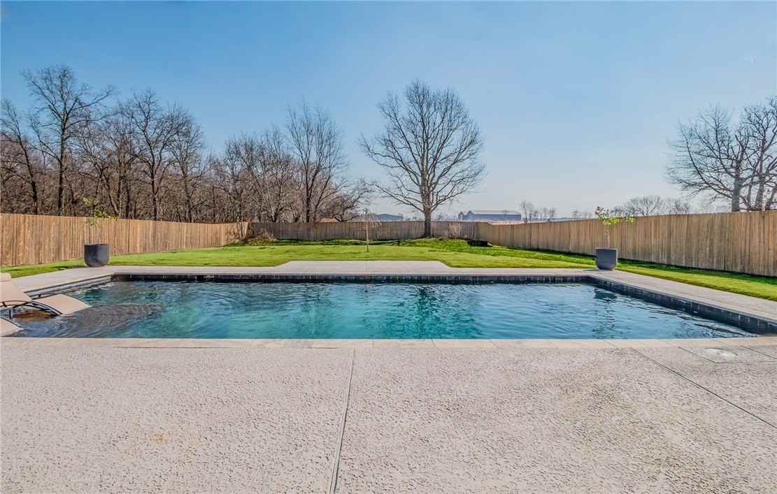 605 Stone Ridge St - Photo 3 of 29