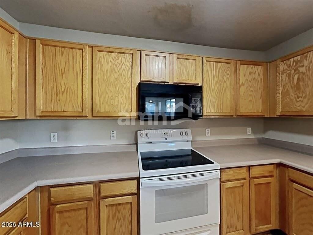 11940 W Charter Oak Rd - Photo 2 of 10