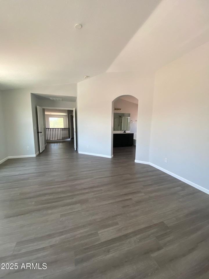 8402 S 48th Ln - Photo 2 of 12