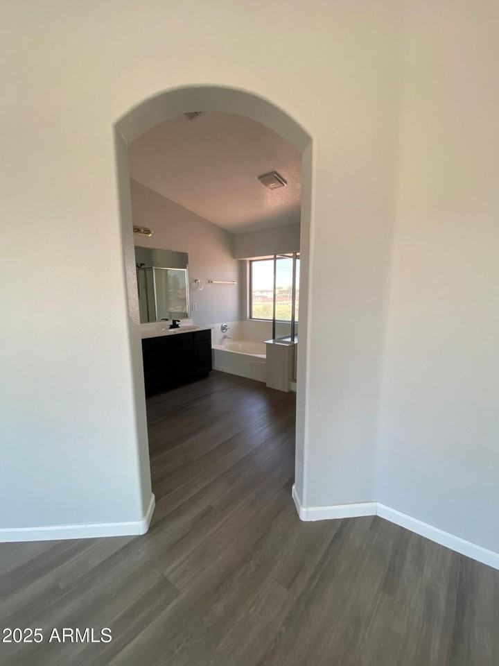 8402 S 48th Ln - Photo 3 of 12