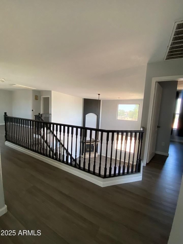 8402 S 48th Ln - Photo 5 of 12