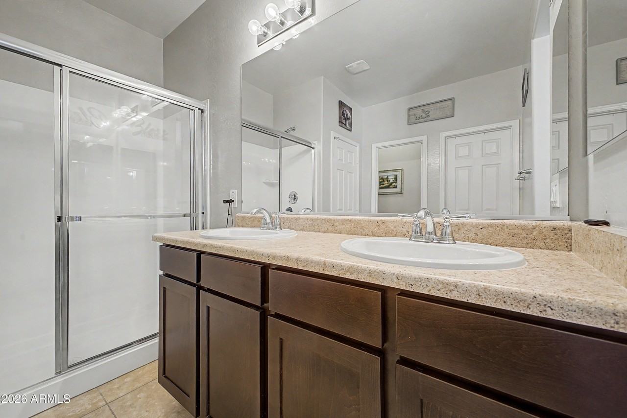 10188 W Puget Ave - Photo 5 of 9