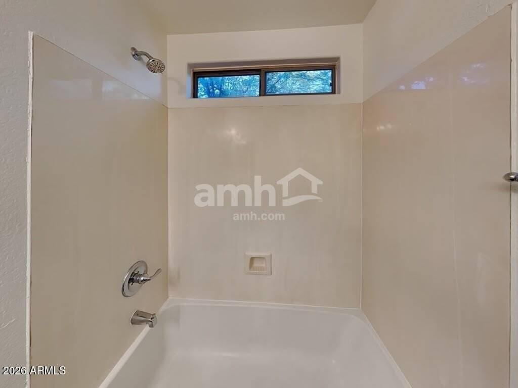 16563 W Melvin St - Photo 4 of 10