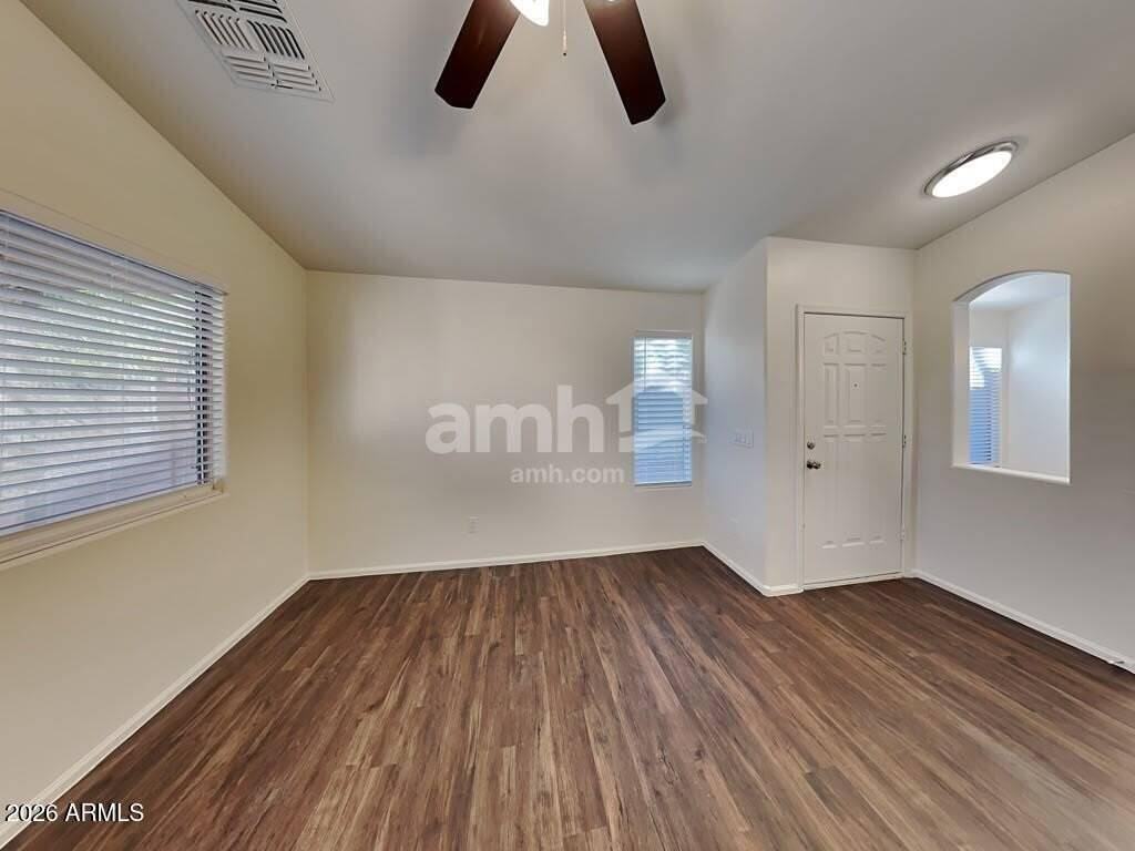 16563 W Melvin St - Photo 6 of 10
