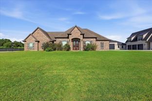 160 Colonial Estates Dr - Photo 1 of 1