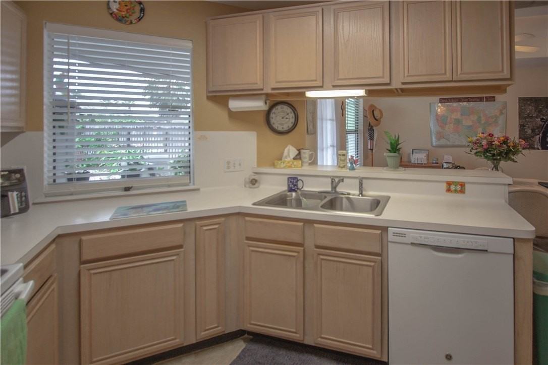 13954 Seafarer Dr - Photo 6 of 13