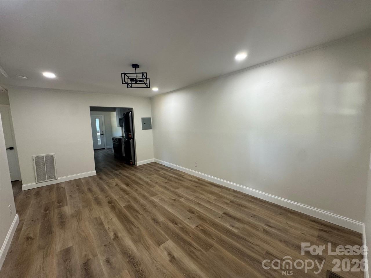 1802 Academy St - Photo 2 of 9