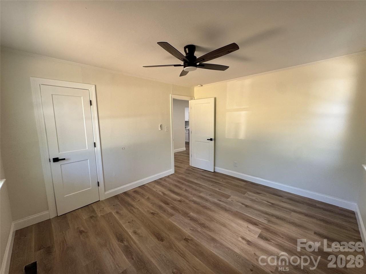 1802 Academy St - Photo 6 of 9