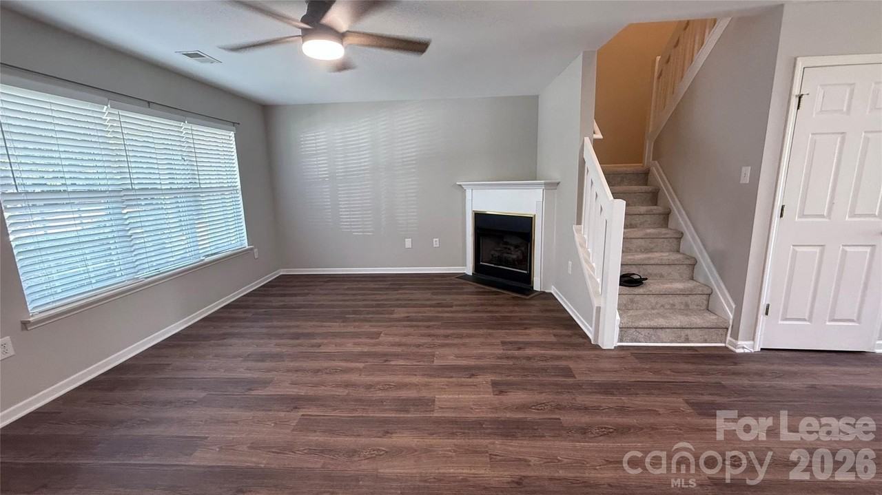 12571 Bluestem Ln - Photo 4 of 16