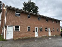 featured image of 2853 Rear Apt 3 Bedford St #3