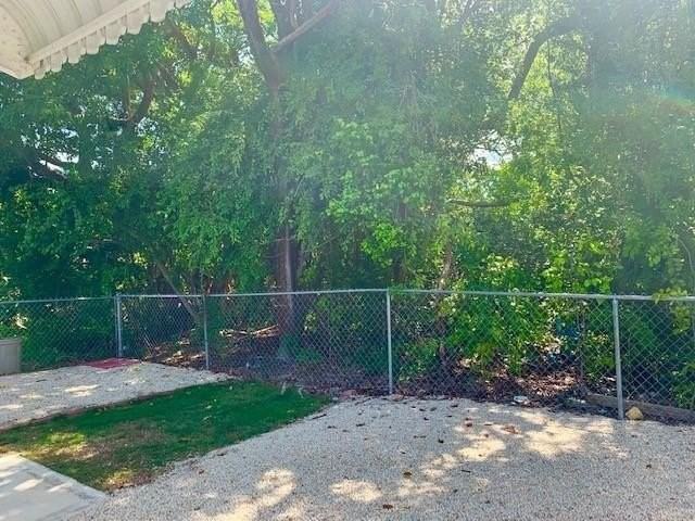 579 Beach Rd - Photo 3 of 12