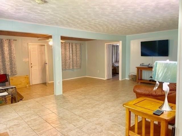 579 Beach Rd - Photo 4 of 12