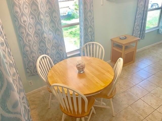 579 Beach Rd - Photo 5 of 12