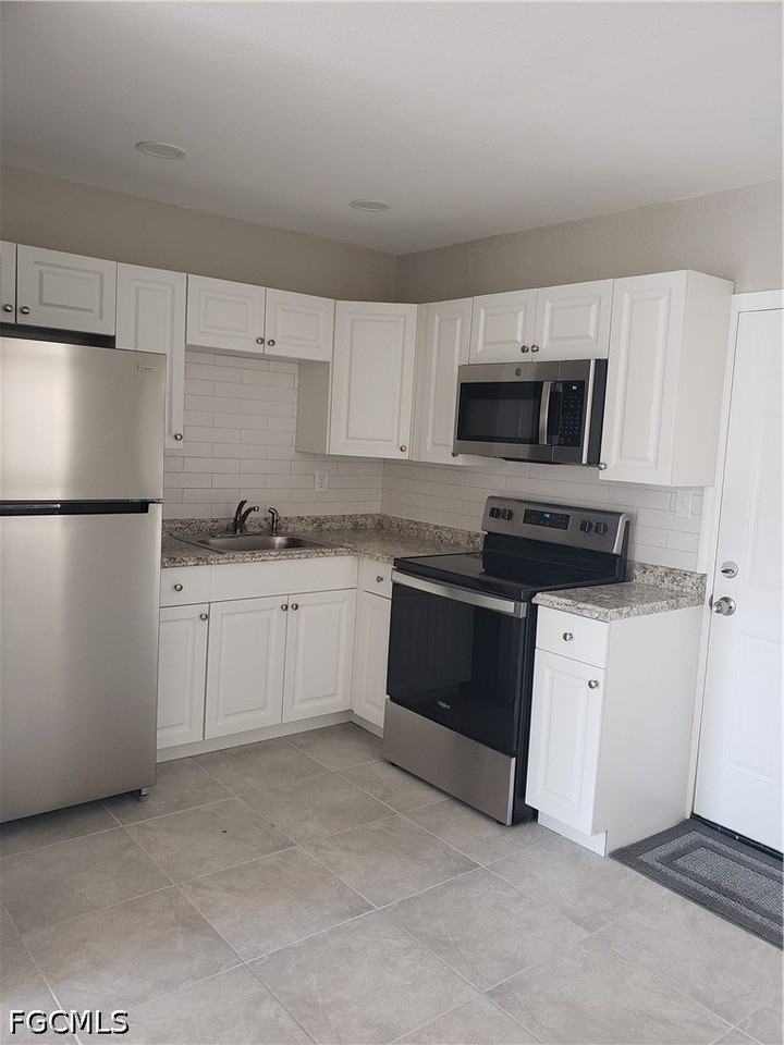 204 1st St - Photo 5 of 16