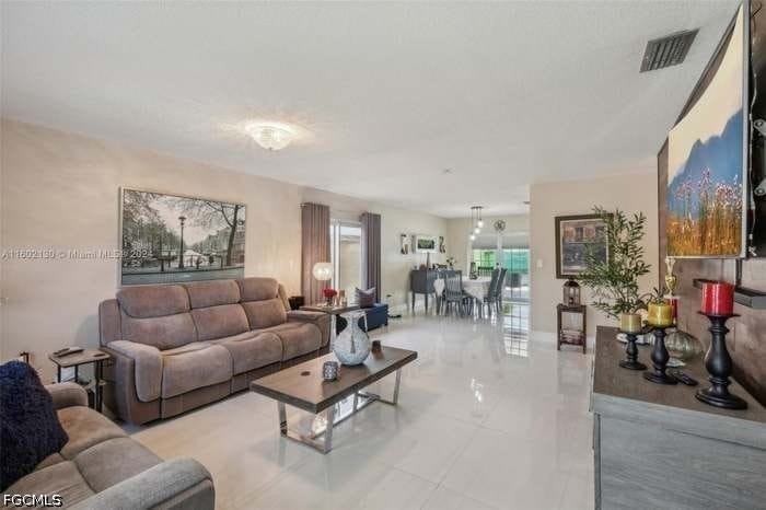 13222 Sw 39th Ter - Photo 4 of 14