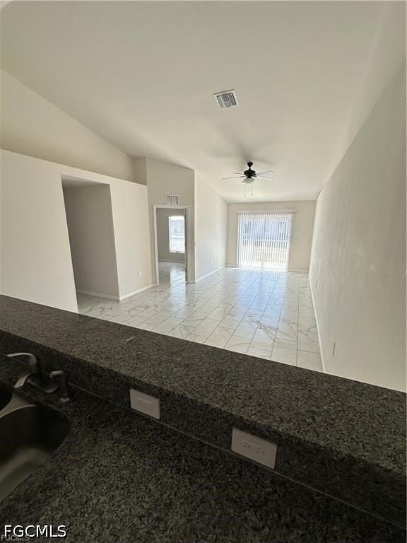 254 Sw 3rd St - Photo 4 of 16
