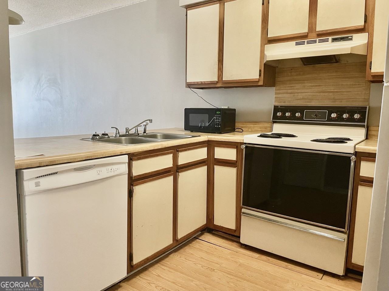Eagle Ct - Photo 6 of 16