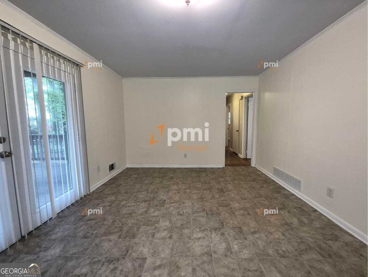 650 Jefferson Ave - Photo 4 of 17