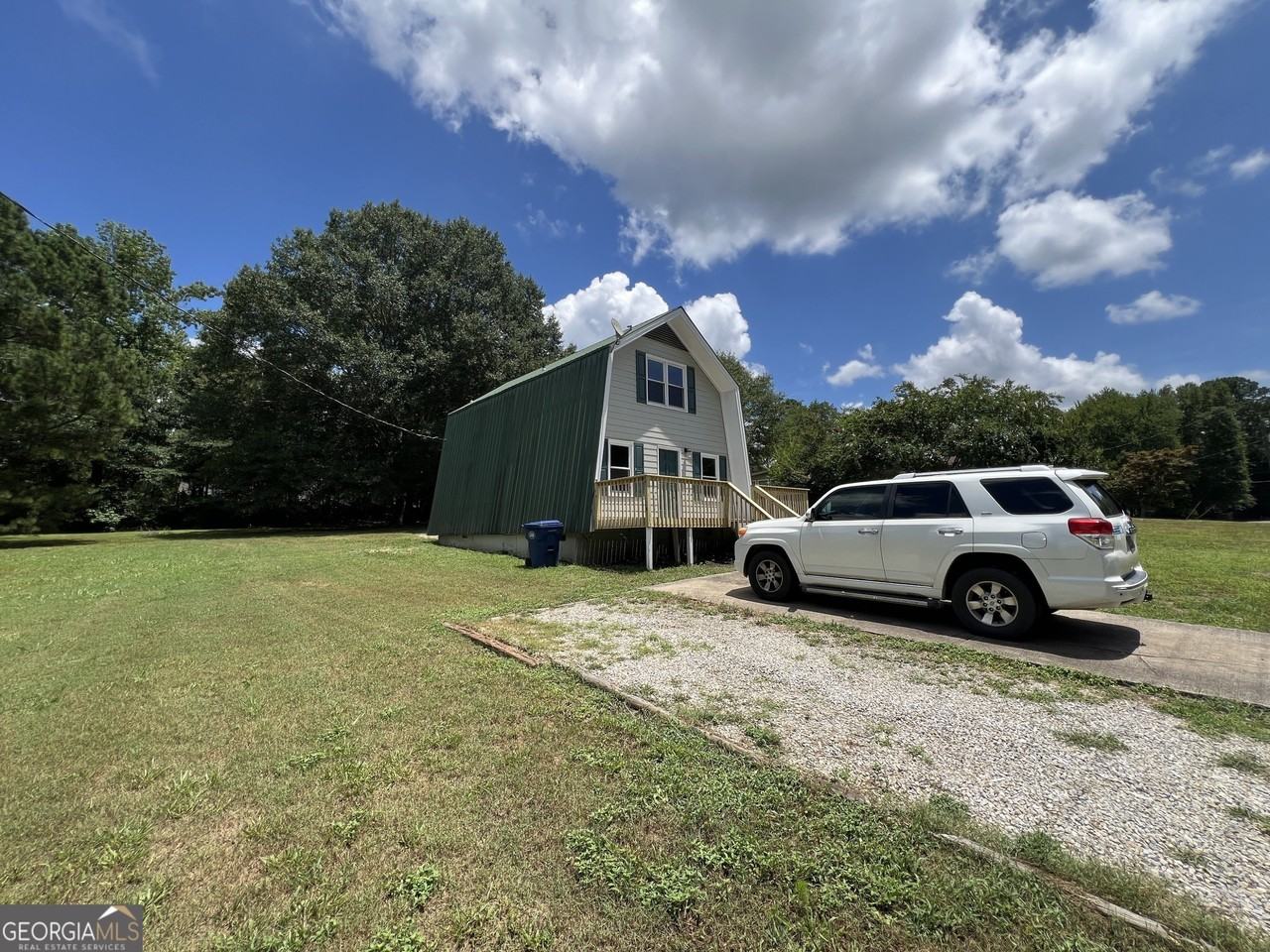 943 Grier Rd - Photo 2 of 15