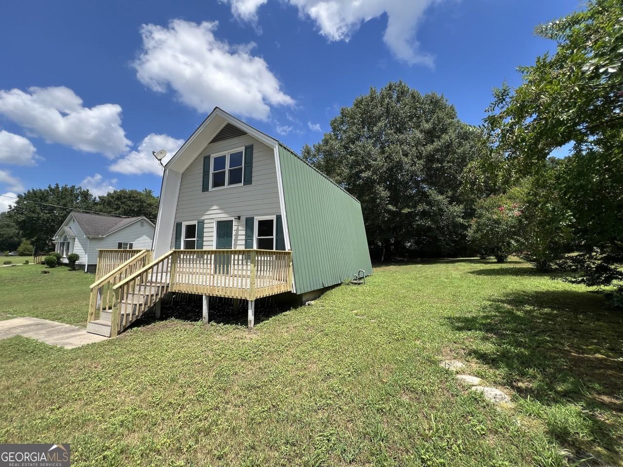 943 Grier Rd - Photo 3 of 15